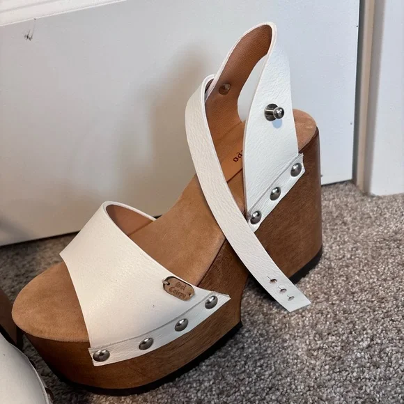 Women’s White and Brown Platform leather straps Sandals size 7.5 - Picture 2 of 4
